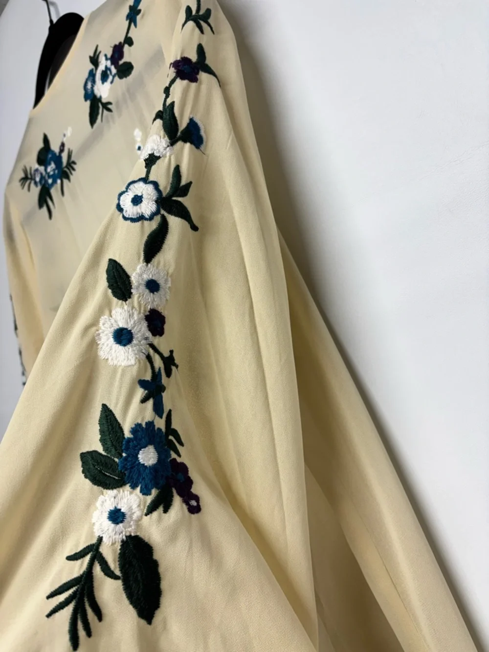 ✨Pink Blush Cream Sheer Embroidered Kimono Cardigan – Size S